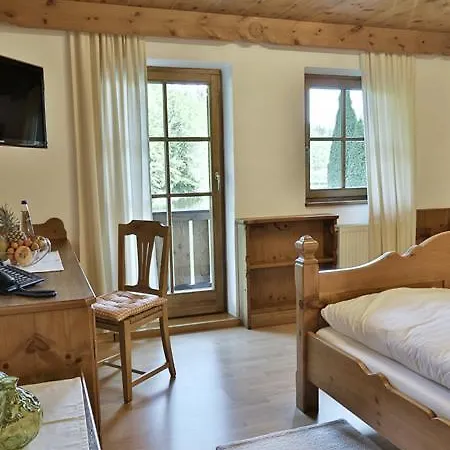 Waldhaus Deininger Weiher *