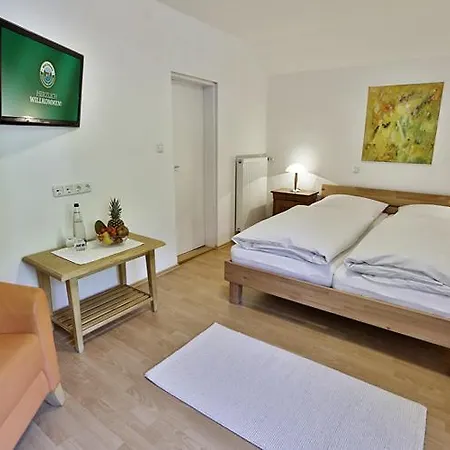 Otel Waldhaus Deininger Weiher